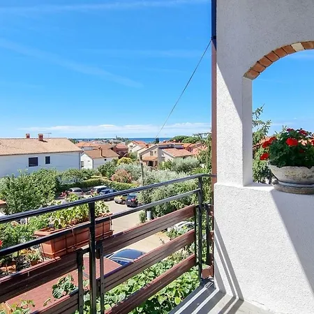 Marinela Apartment *