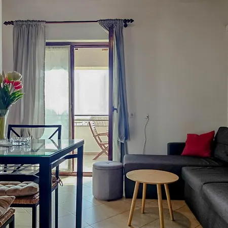 Apartment Marinela *