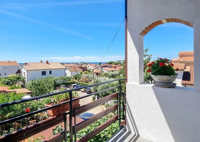 Marinela Apartment *